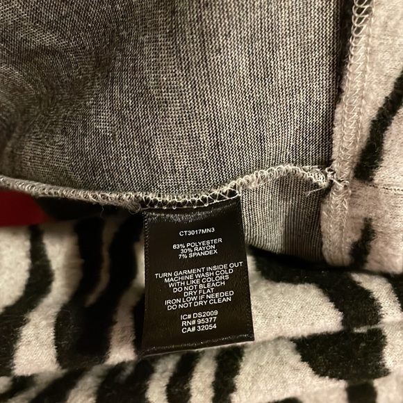 Anthropologie Sanctuary Zebra Striped Sweatshirt XL - Picture 3 of 5